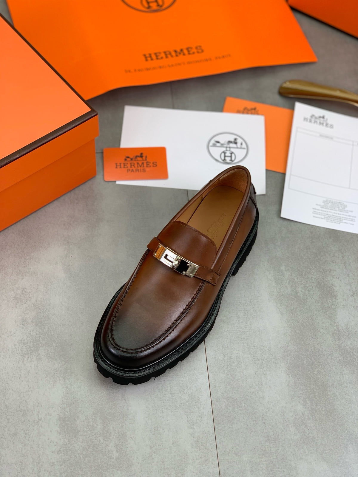 Hermes Group Series "Brown" Patina Leather Kelly Buckle Men Chunky Loafers