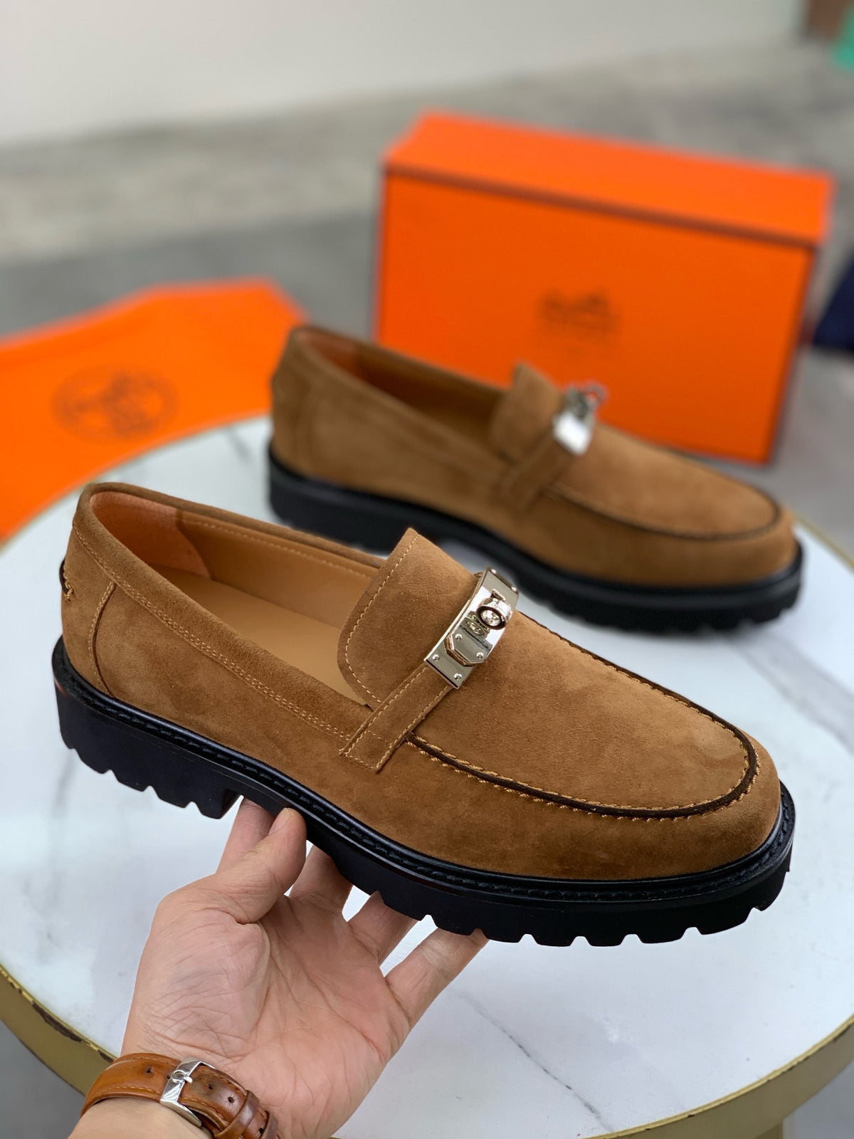 Hermes Group Series "Camel" Suede Kelly Buckle Men Chunky Loafers