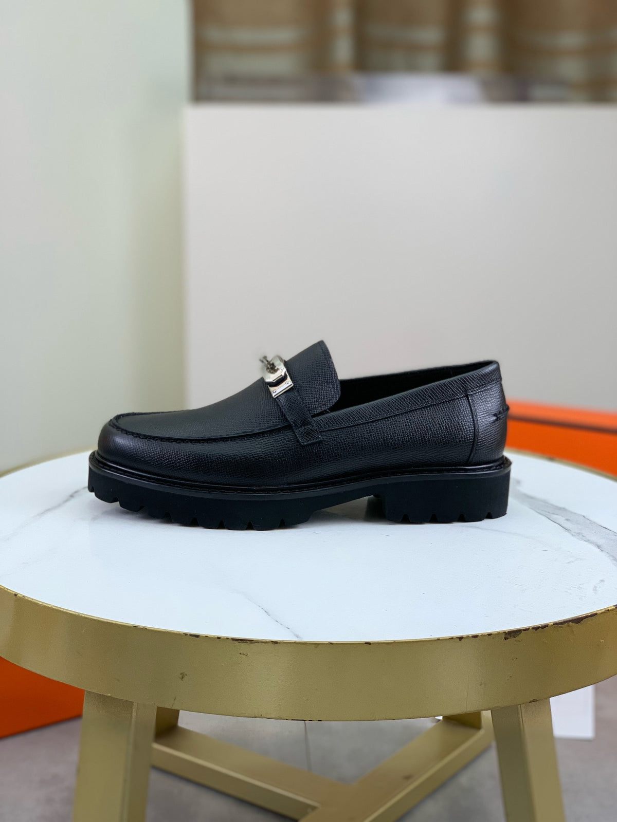 Hermes Group Series "Black" Grain Leather Kelly Buckle Men Chunky Loafers
